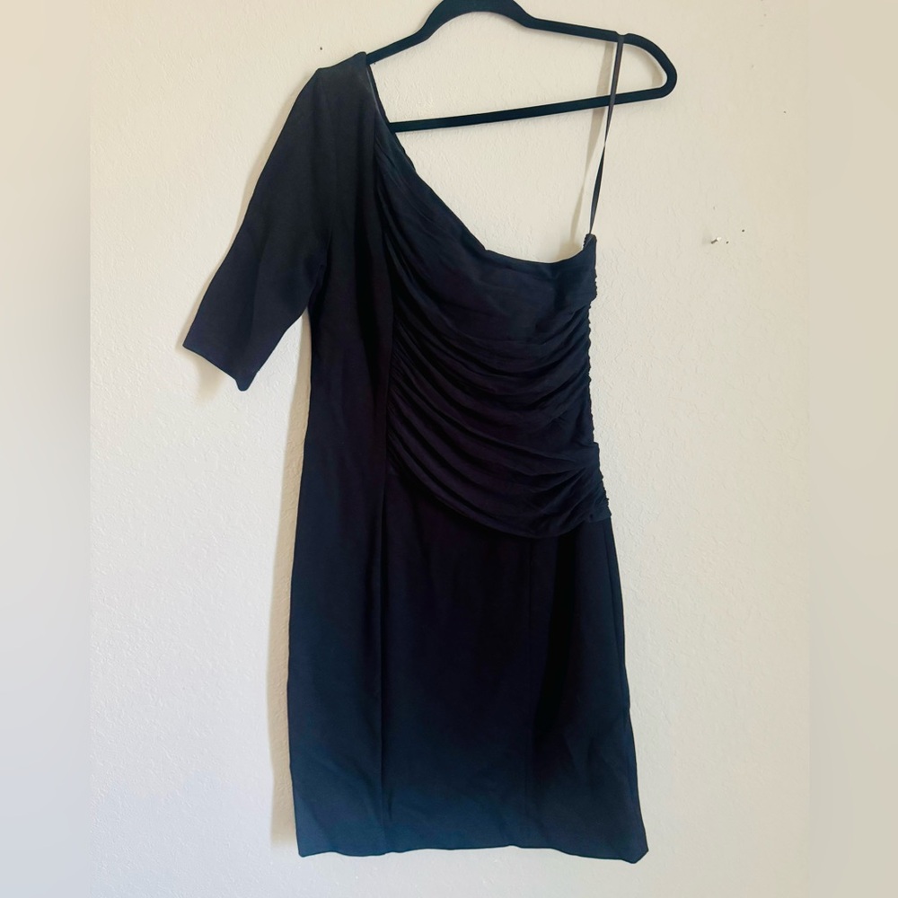 Elegant Black One-Shoulder Dress